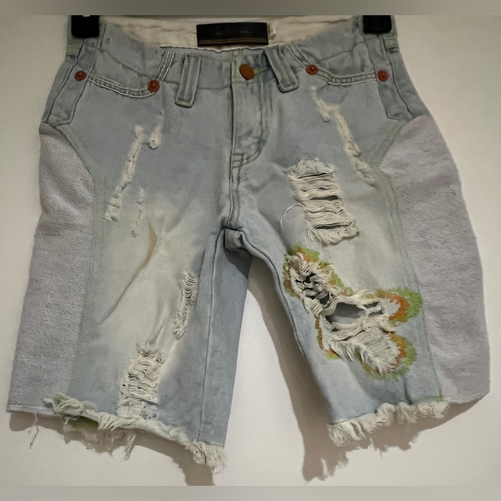 Women’s Stylish Distressed Denim Shorts